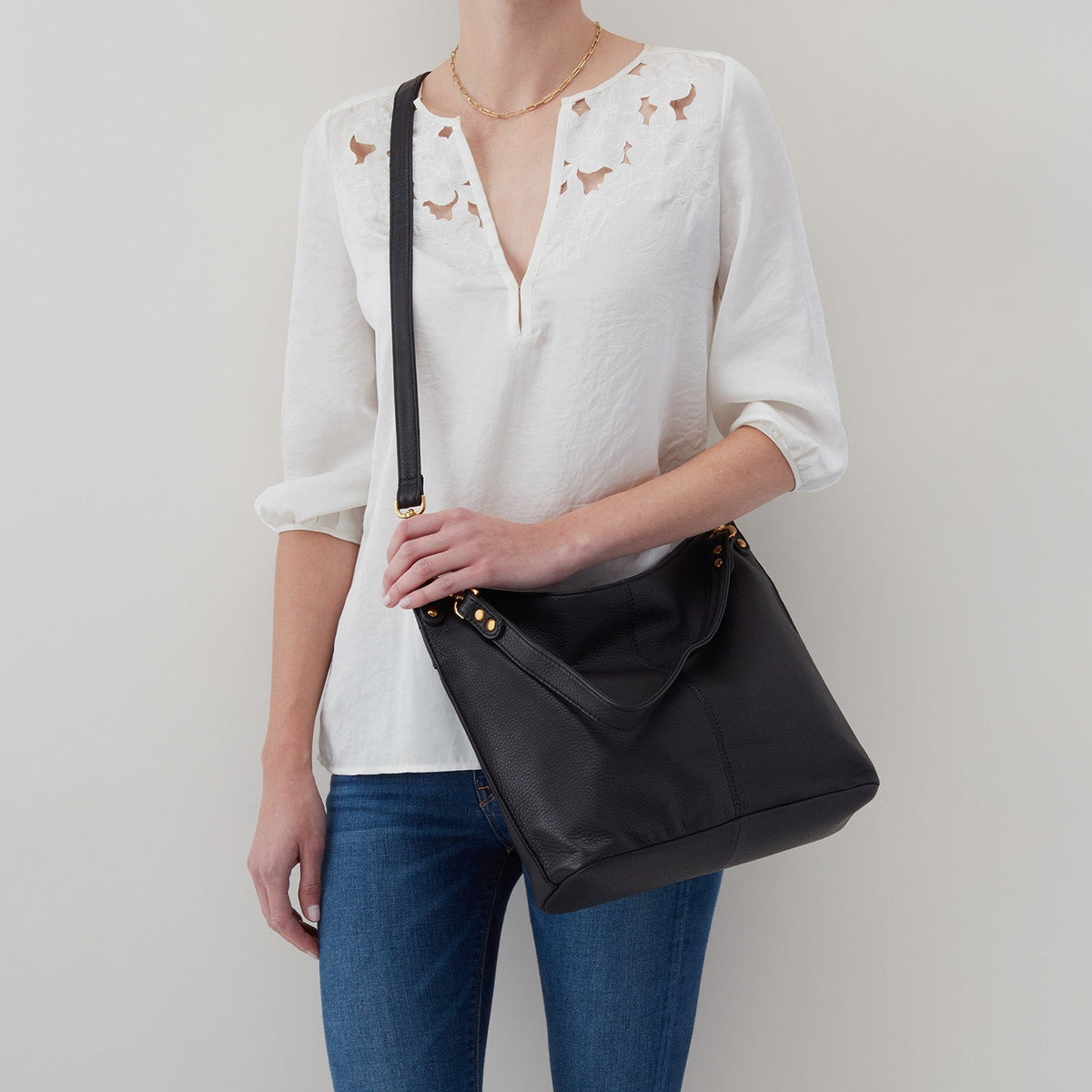 Pier Shoulder Bag In Pebbled Leather - Taupe | HOBO