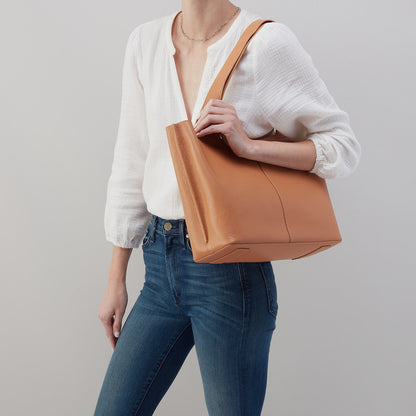 Vida Tote in Micro Pebbled Leather - Mood Indigo | HOBO