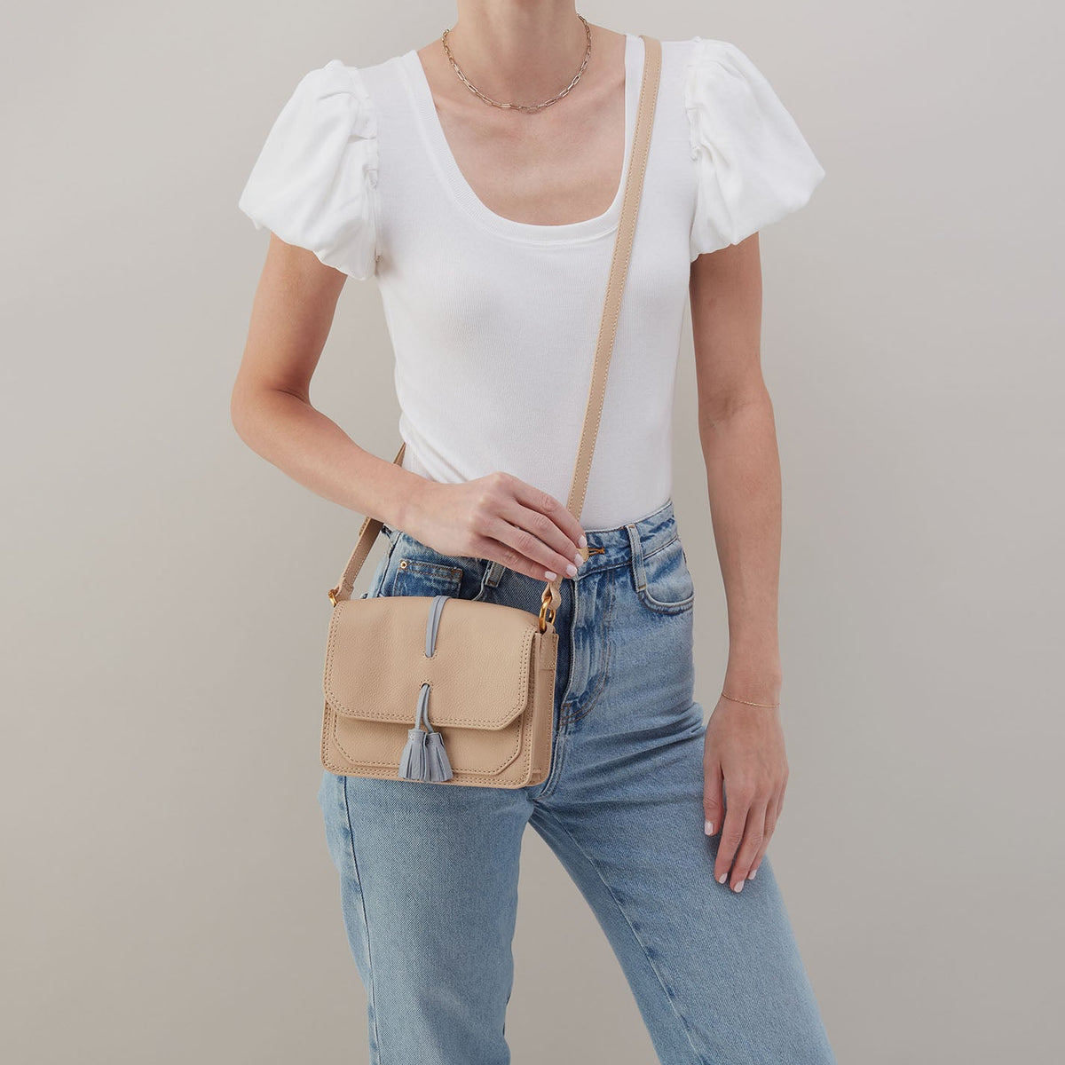 Eden Small Crossbody In Pebbled Leather - Linen | HOBO