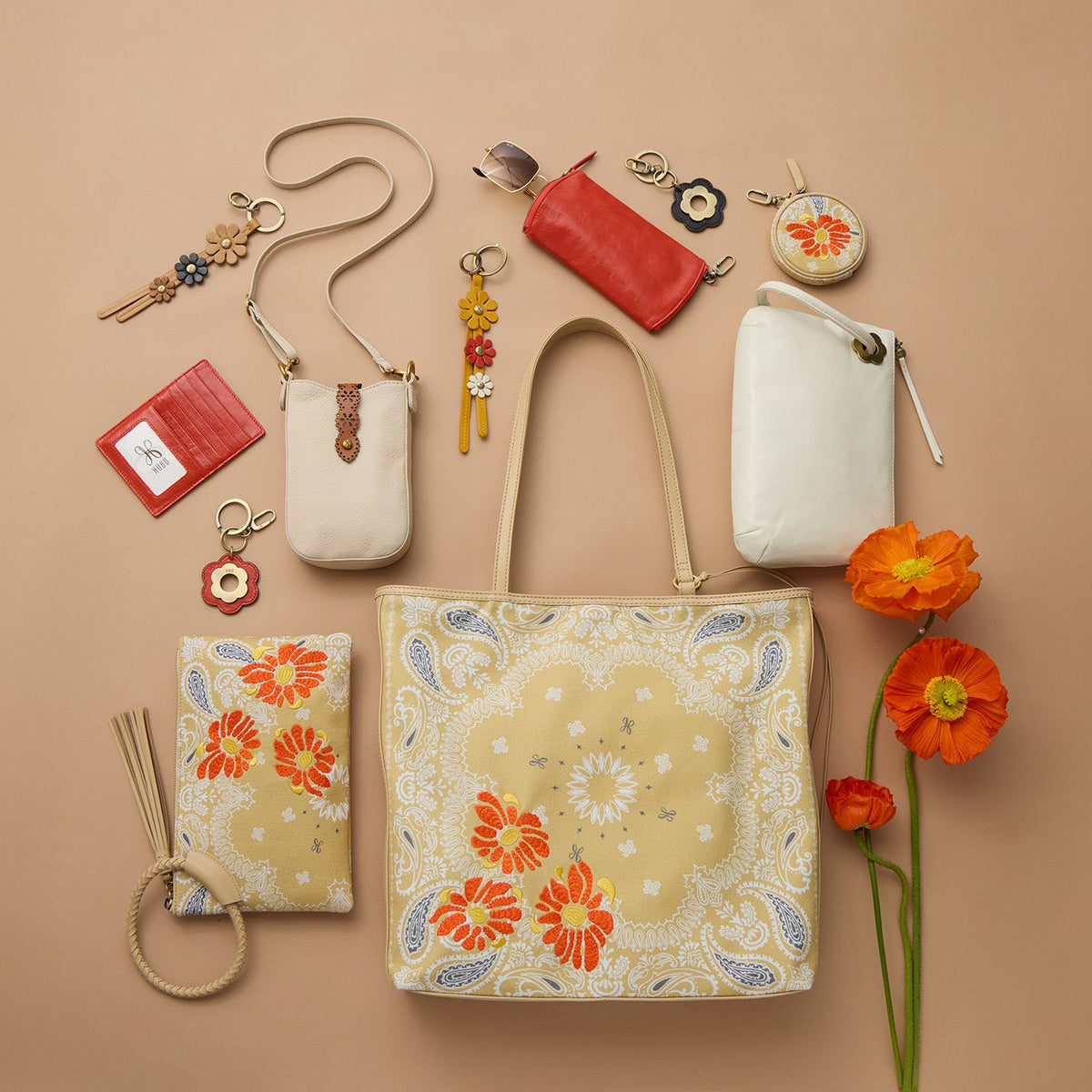 Dakota Print Clutch In Canvas - Sunset Bandana | HOBO
